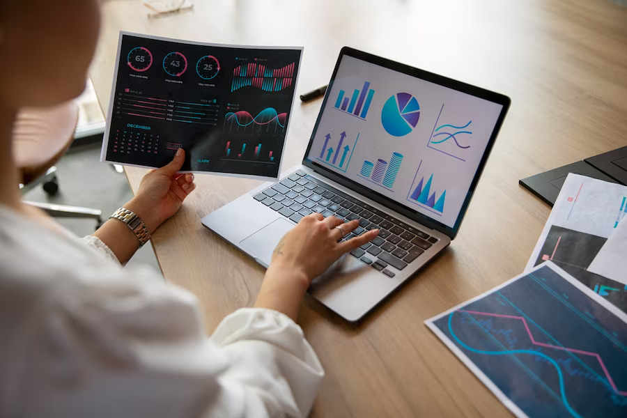 Healthcare CRM Market Size, Share & Trends Analysis Report 2025–2032